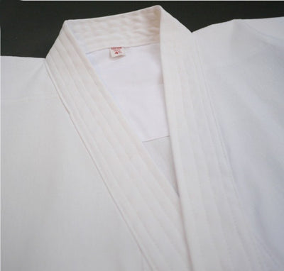 丈夫さと柔らかさ有の中厚空手衣（HL300）上衣　刺繍可能